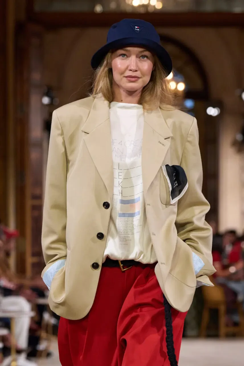 Джіджі Хадід відкрила показ Tommy Hilfiger у Нью-Йорку